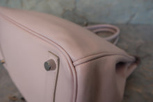 Load image into Gallery viewer, HERMES BIRKIN 30 Swift leather Rose dragee □K Engraving Hand bag 700120072
