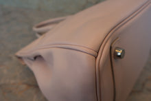 Load image into Gallery viewer, HERMES BIRKIN 30 Swift leather Rose dragee □K Engraving Hand bag 700120072
