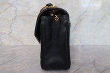 画像をギャラリービューアに読み込む, CHANEL/シャネル Vステッチチェーンショルダーバッグ ラムスキン ブラック/ゴールド金具 ショルダーバッグ 700100232
