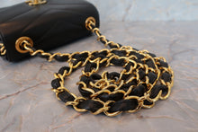 画像をギャラリービューアに読み込む, CHANEL/シャネル Vステッチチェーンショルダーバッグ ラムスキン ブラック/ゴールド金具 ショルダーバッグ 700100232
