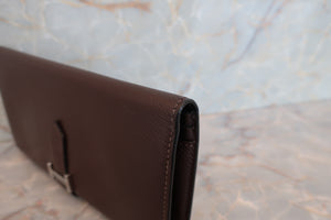 HERMES／エルメス ベアンスフレ ヴォーエプソン ショコラ 財布 700030089