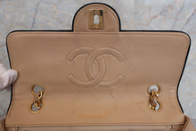 将图片加载到图库查看器，CHANEL/香奈儿 CF 链条包 羊皮 Beige/Black/Gold hadware(米色/黑色/金色金属) 肩背包  600080101
