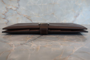 HERMES／エルメス ベアンスフレ ヴォーエプソン ショコラ 財布 700030089