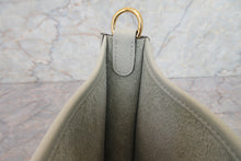 将图片加载到图库查看器，HERMES  EVELYNE TPM Clemence leather Vert fizz B刻印 Shoulder bag 700040196
