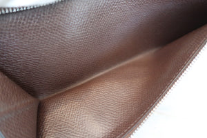 HERMES／エルメス ベアンスフレ ヴォーエプソン ショコラ 財布 700030089