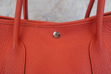 Load image into Gallery viewer, HERMES  GARDEN PARTY PM Negonda leather Capucine □Q Engraving Tote bag 700050258

