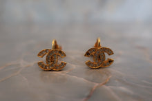 Load image into Gallery viewer, CHANEL CC mark Rhinestone earrings Gold plate Gold Earring 600030088
