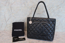 画像をギャラリービューアに読み込む, CHANEL/シャネル 復刻トート キャビアスキン ブラック/シルバー金具 トートバッグ 700080130
