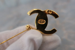 CHANEL Turnlock brooch Gold plate Gold Brooch 600030085