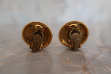Load image into Gallery viewer, CHANEL CC mark earring Gold plate Gold Earring 600030087
