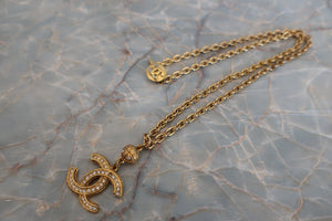 CHANEL CC mark Rhinestone necklace Gold plate Gold Necklace 600030086