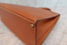 Load image into Gallery viewer, HERMES KELLY 35 Graine Lisse leather Brown 〇D Engraving Hand bag 600070068
