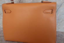 画像をギャラリービューアに読み込む, HERMES／エルメス ケリー32 ボックスカーフ ナチュラル/マットシルバー金具 □C刻印 ショルダーバッグ 700090149

