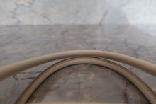 Load image into Gallery viewer, HERMES／BOLIDE 27 Epsom leather Craie A Engraving Hand bag 700120084
