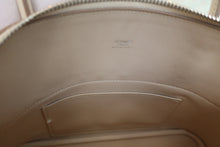 Load image into Gallery viewer, HERMES／BOLIDE 27 Epsom leather Craie A Engraving Hand bag 700120084
