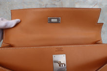 画像をギャラリービューアに読み込む, HERMES／エルメス ケリー32 ボックスカーフ ナチュラル/マットシルバー金具 □C刻印 ショルダーバッグ 700090149
