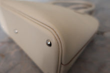 Load image into Gallery viewer, HERMES／BOLIDE 27 Epsom leather Craie A Engraving Hand bag 700120084
