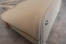 Load image into Gallery viewer, HERMES／BOLIDE 27 Epsom leather Craie A Engraving Hand bag 700120084
