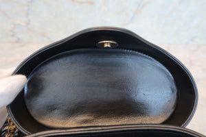 CHANEL/シャネル マトラッセフリンジショルダーバッグ ラムスキン ブラック/ゴールド金具 ショルダーバッグ 700080098