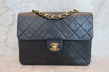 画像をギャラリービューアに読み込む, CHANEL/シャネル ミニマトラッセシングルフラップチェーンショルダーバッグ ラムスキン ブラック/ゴールド金具 ショルダーバッグ 700080170
