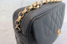 Load image into Gallery viewer, CHANEL Matelasse chain shoulder bag Caviar skin Black/Gold hadware Shoulder bag 600080171
