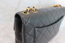 将图片加载到图库查看器，CHANEL/香奈儿 中号CF 单盖包 链条包 羊皮 Black/Gold hadware(黑色/金色金属) 肩背包 600070056
