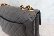 将图片加载到图库查看器，CHANEL/香奈儿 中号CF 单盖包 链条包 羊皮 Black/Gold hadware(黑色/金色金属) 肩背包 600070056
