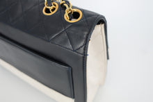 画像をギャラリービューアに読み込む, CHANEL/シャネル 2.55バイカラーチェーンショルダーバッグ ラムスキン ネイビー/ホワイト/ゴールド金具 ショルダーバッグ 800090230
