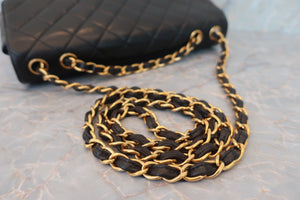 CHANEL/香奈儿 中号CF 单盖包 链条包 羊皮 Black/Gold hadware(黑色/金色金属) 肩背包 600070056