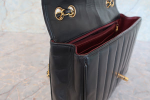 CHANEL/シャネル Vステッチチェーンショルダーバッグ ラムスキン ブラック/ゴールド金具 ショルダーバッグ 700090155