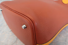將圖片載入圖庫檢視器 HERMES／エルメス ピコタンロックタッチＭＭ トリヨンクレマンス/ヴォースイフト キュイーブル/ジョーヌドール X刻印 ハンドバッグ 800020139
