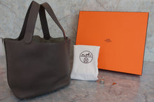 画像をギャラリービューアに読み込む, HERMES／エルメス ピコタンロックＭＭ トリヨンクレマンス エタン A刻印 ハンドバッグ 800080177
