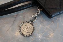 画像をギャラリービューアに読み込む, CHANEL/シャネル 復刻トート キャビアスキン ブラック/シルバー金具 トートバッグ 800070045
