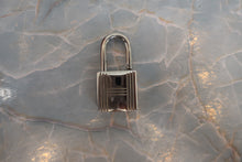 將圖片載入圖庫檢視器 HERMES／エルメス ピコタンロックタッチＭＭ トリヨンクレマンス/ヴォースイフト キュイーブル/ジョーヌドール X刻印 ハンドバッグ 800020139
