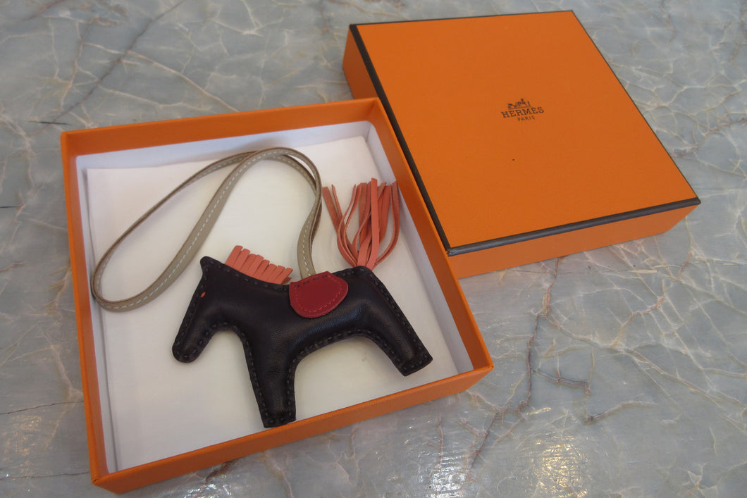 ❤未使用品❤ロデオPM レザンｘルージュヴィフｘフラミンゴ エルメス A刻印 HERMES／エルメス ロデオPM ヴォースイフト レザン/フラミンゴ