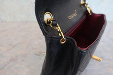 Load image into Gallery viewer, CHANEL Mini Matelasse single flap chain shoulder bag Lambskin Black/Gold hadware Shoulder bag 800060162
