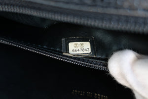 CHANEL/シャネル マトラッセ台形ハンドバッグ キャビアスキン ブラック/ゴールド金具 ハンドバッグ 700090161