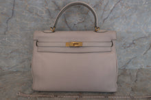 Load image into Gallery viewer, HERMES KELLY 35 Bi-color Clemence leather Lite beige/Beige □F Engraving Shoulder bag 500100007
