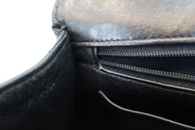Load image into Gallery viewer, CHANEL Medium Matelasse single flap chain shoulder bag Lambskin Black/Gold hadware Shoulder bag 600040184
