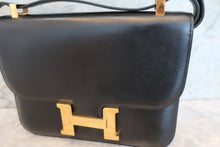 画像をギャラリービューアに読み込む, HERMES／エルメス コンスタンス24 ボックスカーフ ブラック 〇P刻印 ショルダーバッグ 700090176
