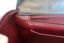 Load image into Gallery viewer, CHANEL Matelasse trapezoid chain hand bag Lambskin Black/Gold hadware Hand bag 800070012
