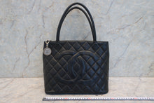 画像をギャラリービューアに読み込む, CHANEL/シャネル 復刻トート キャビアスキン ブラック/シルバー金具 トートバッグ 800010079
