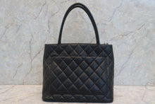 画像をギャラリービューアに読み込む, CHANEL/シャネル 復刻トート キャビアスキン ブラック/シルバー金具 トートバッグ 800010079
