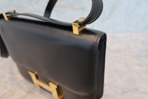 HERMES／エルメス コンスタンス24 ボックスカーフ ブラック 〇P刻印 ショルダーバッグ 700090176