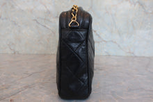 Load image into Gallery viewer, CHANEL Matelasse fringe chain shoulder bag Lambskin Black/Gold hadware Shoulder bag 800070028
