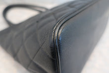 画像をギャラリービューアに読み込む, CHANEL/シャネル 復刻トート キャビアスキン ブラック/シルバー金具 トートバッグ 800010079
