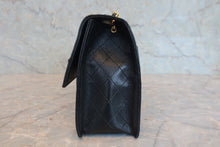 将图片加载到图库查看器，CHANEL/香奈儿 2.55 链条包 羊皮 Black/Gold hadware(黑色/金色金属) 肩背包 800020260
