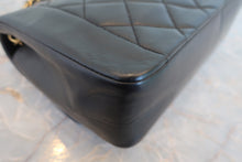 Load image into Gallery viewer, CHANEL  Diana matelasse chain shoulder bag Lambskin Black/Gold hadware Shoulder bag 800050025
