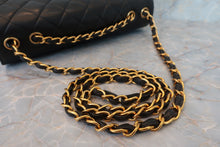 Load image into Gallery viewer, CHANEL Medium Matelasse single flap chain shoulder bag Lambskin Black/Gold hadware Shoulder bag 600060036
