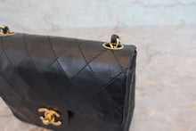 将图片加载到图库查看器，CHANEL/香奈儿 迷你CF 单盖 链条包 羊皮 Black/Gold hadware(黑色/金色金属) 肩背包 800030199

